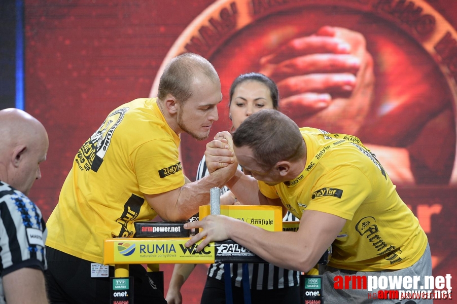 Zloty Tur 2015 by Mark Kazus - Right Hand # Armwrestling # Armpower.net