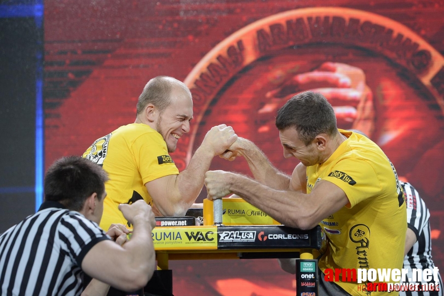 Zloty Tur 2015 by Mark Kazus - Right Hand # Armwrestling # Armpower.net