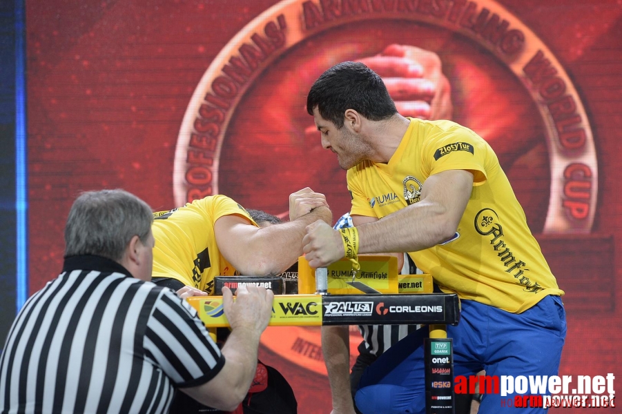 Zloty Tur 2015 by Mark Kazus - Right Hand # Armwrestling # Armpower.net