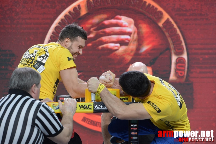 Zloty Tur 2015 by Mark Kazus - Right Hand # Siłowanie na ręce # Armwrestling # Armpower.net