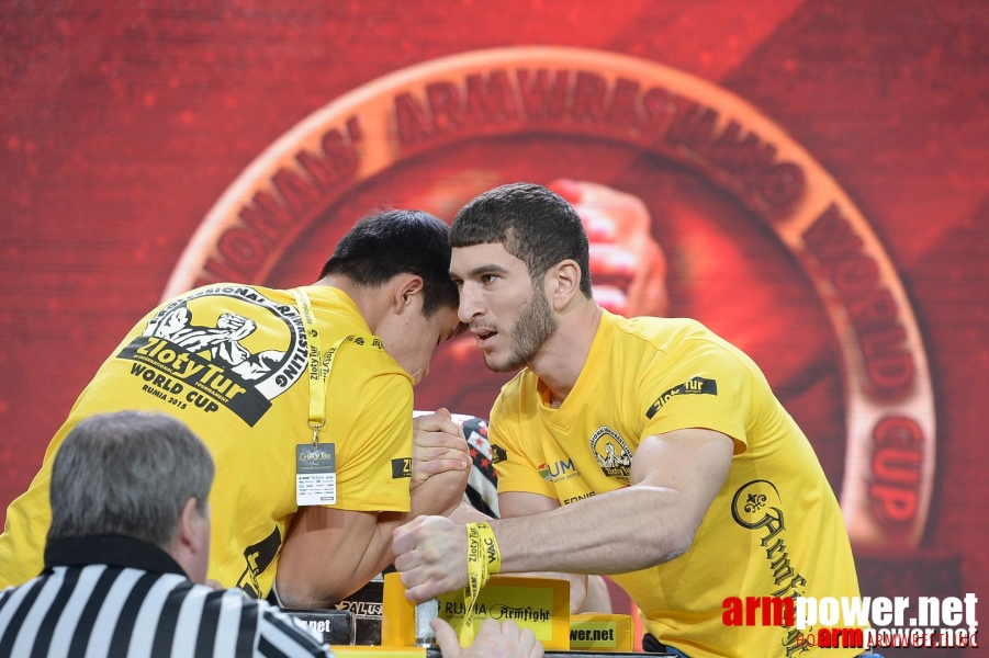 Zloty Tur 2015 by Mark Kazus - Right Hand # Armwrestling # Armpower.net