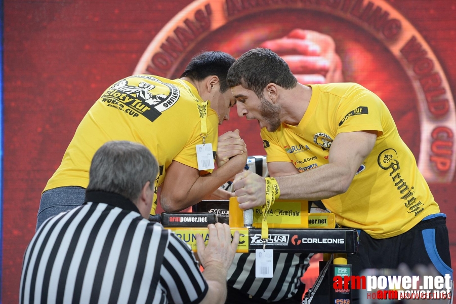 Zloty Tur 2015 by Mark Kazus - Right Hand # Siłowanie na ręce # Armwrestling # Armpower.net