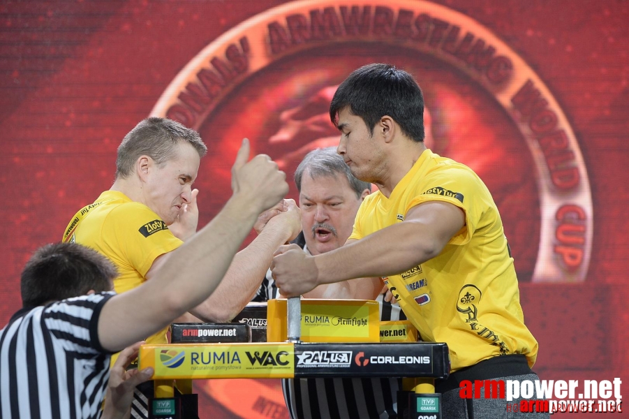 Zloty Tur 2015 by Mark Kazus - Right Hand # Armwrestling # Armpower.net