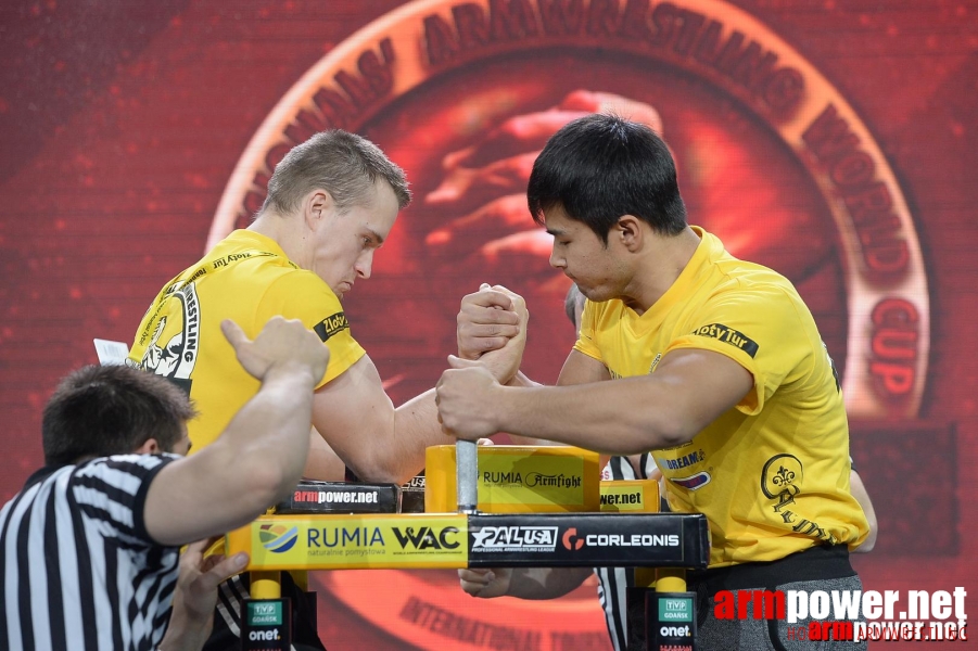 Zloty Tur 2015 by Mark Kazus - Right Hand # Armwrestling # Armpower.net