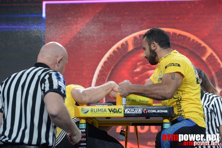 Zloty Tur 2015 by Mark Kazus - Right Hand # Armwrestling # Armpower.net