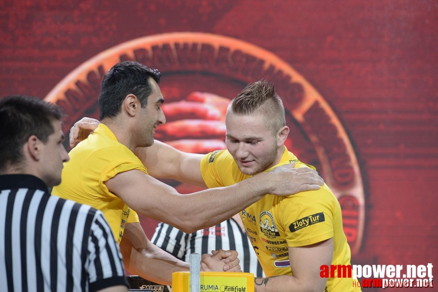 Zloty Tur 2015 by Mark Kazus - Right Hand # Armwrestling # Armpower.net