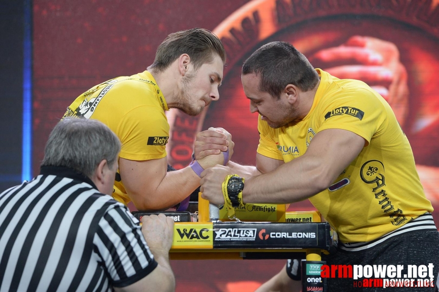 Zloty Tur 2015 by Mark Kazus - Right Hand # Armwrestling # Armpower.net