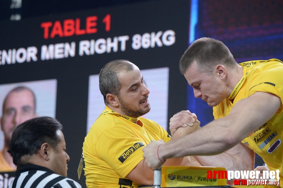 Zloty Tur 2015 by Mark Kazus - Right Hand # Armwrestling # Armpower.net