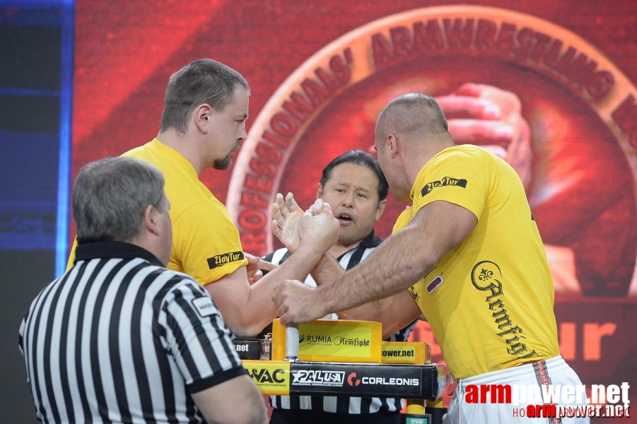 Zloty Tur 2015 by Mark Kazus - Right Hand # Siłowanie na ręce # Armwrestling # Armpower.net