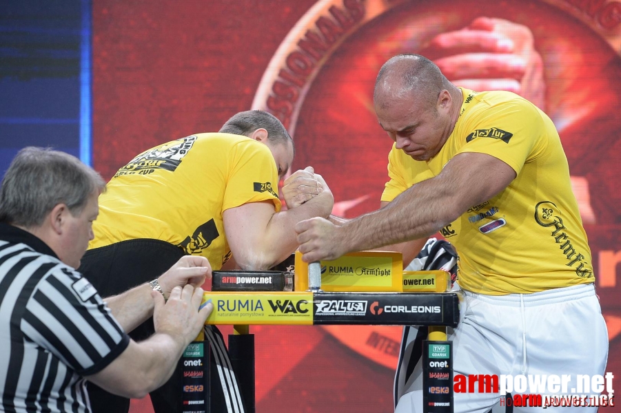 Zloty Tur 2015 by Mark Kazus - Right Hand # Siłowanie na ręce # Armwrestling # Armpower.net