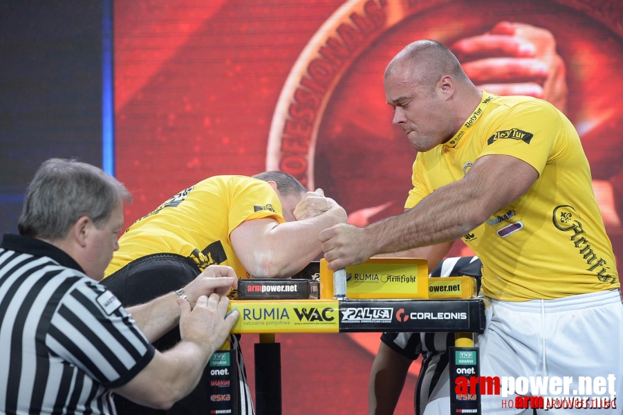 Zloty Tur 2015 by Mark Kazus - Right Hand # Siłowanie na ręce # Armwrestling # Armpower.net