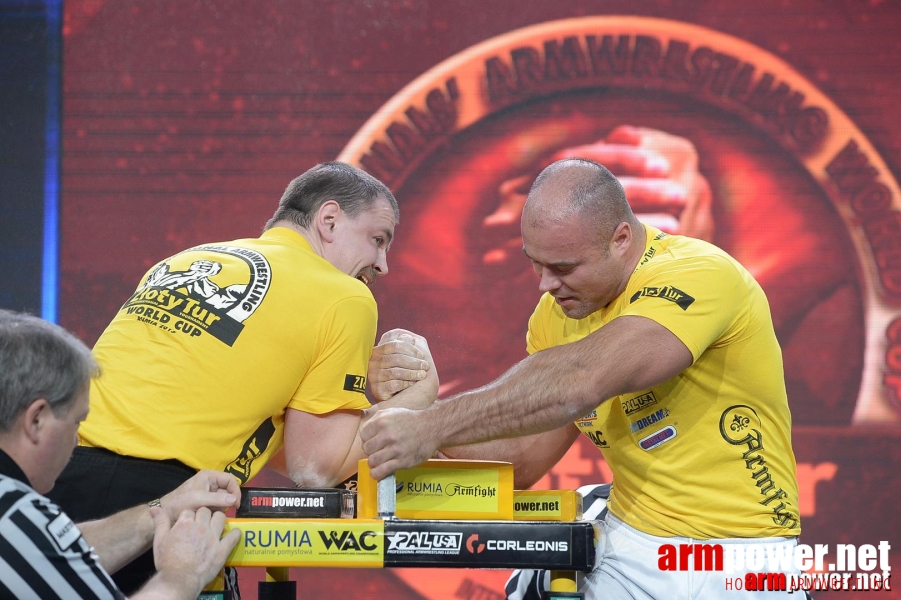 Zloty Tur 2015 by Mark Kazus - Right Hand # Siłowanie na ręce # Armwrestling # Armpower.net