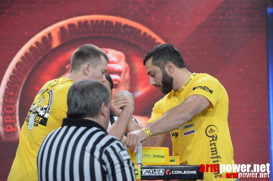 Zloty Tur 2015 by Mark Kazus - Right Hand # Siłowanie na ręce # Armwrestling # Armpower.net