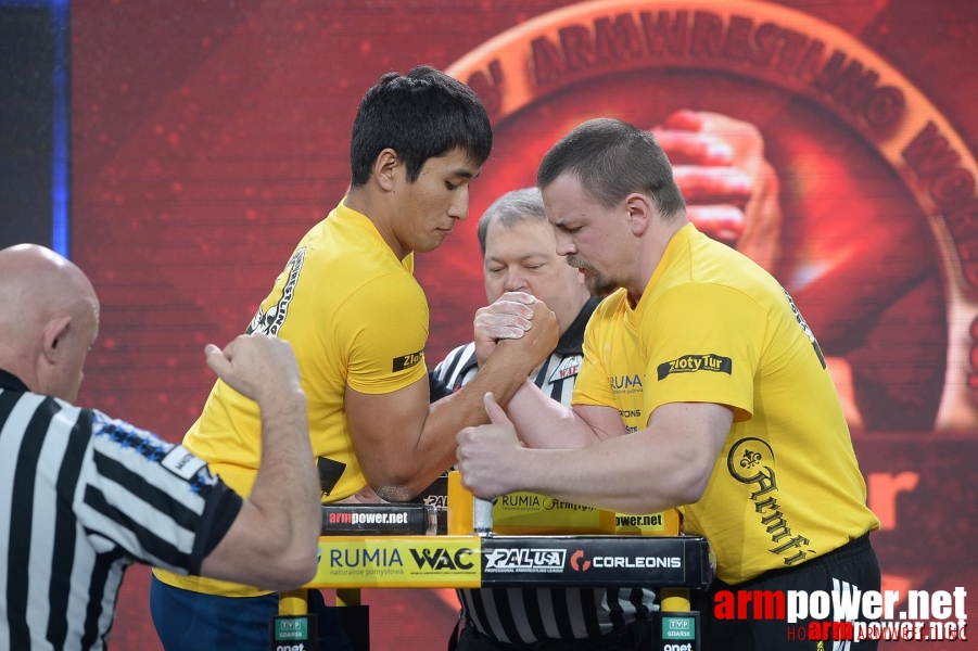 Zloty Tur 2015 by Mark Kazus - Right Hand # Armwrestling # Armpower.net