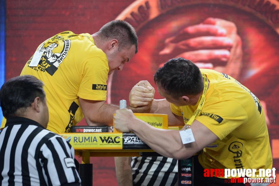 Zloty Tur 2015 by Mark Kazus - Right Hand # Armwrestling # Armpower.net