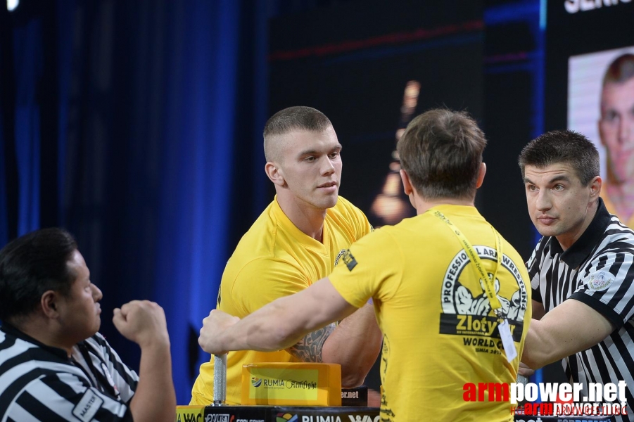 Zloty Tur 2015 by Mark Kazus - Right Hand # Siłowanie na ręce # Armwrestling # Armpower.net