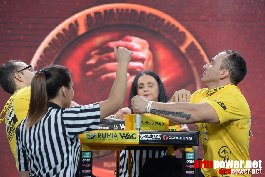 Zloty Tur 2015 by Mark Kazus - Right Hand # Siłowanie na ręce # Armwrestling # Armpower.net