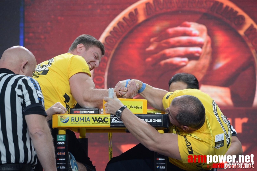 Zloty Tur 2015 by Mark Kazus - Right Hand # Armwrestling # Armpower.net