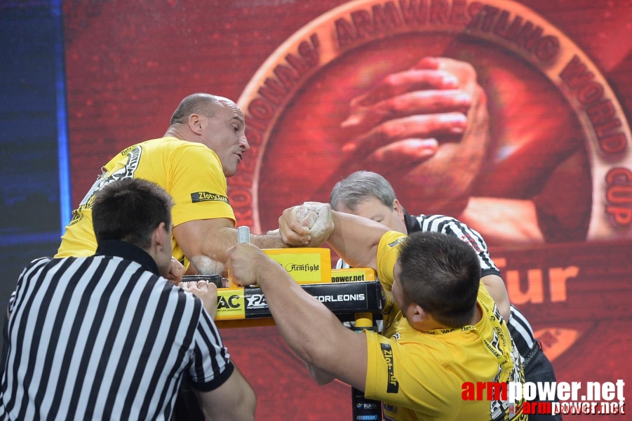 Zloty Tur 2015 by Mark Kazus - Right Hand # Siłowanie na ręce # Armwrestling # Armpower.net