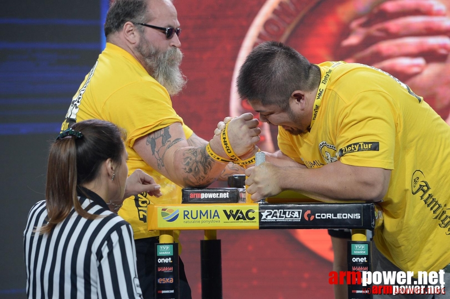 Zloty Tur 2015 by Mark Kazus - Right Hand # Armwrestling # Armpower.net