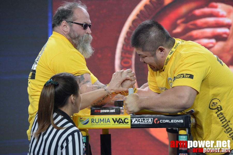 Zloty Tur 2015 by Mark Kazus - Right Hand # Siłowanie na ręce # Armwrestling # Armpower.net