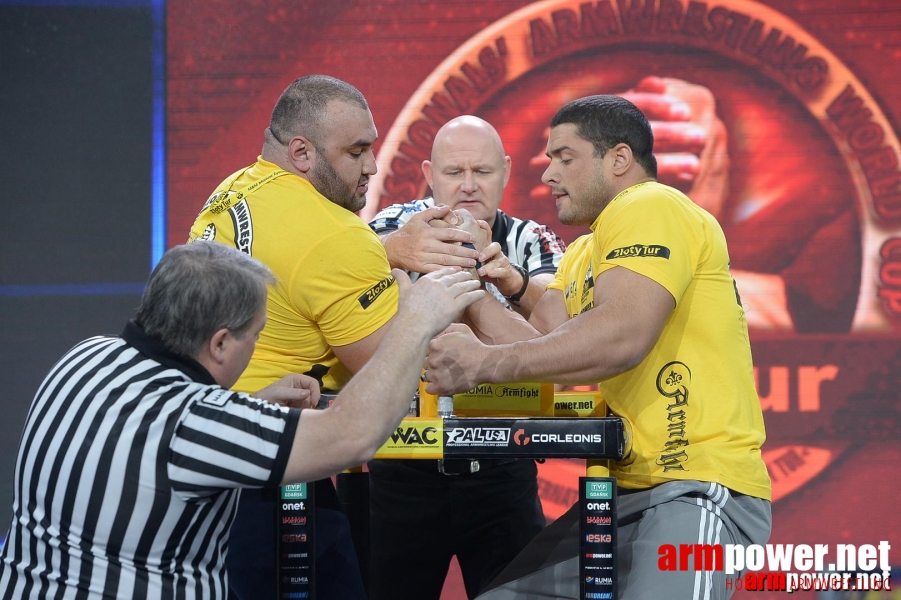 Zloty Tur 2015 by Mark Kazus - Right Hand # Siłowanie na ręce # Armwrestling # Armpower.net