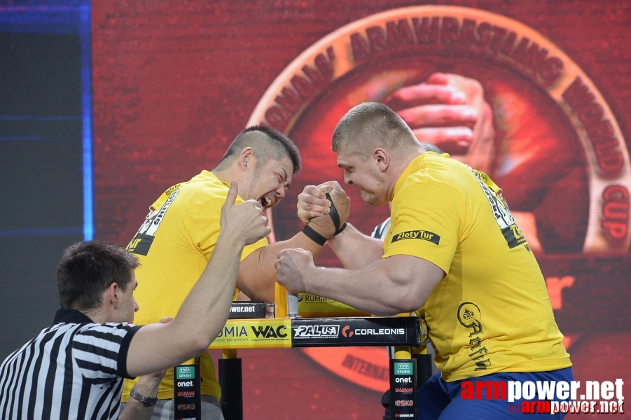 Zloty Tur 2015 by Mark Kazus - Right Hand # Armwrestling # Armpower.net