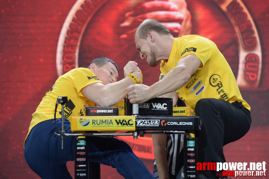 Zloty Tur 2015 by Mark Kazus - Right Hand # Siłowanie na ręce # Armwrestling # Armpower.net