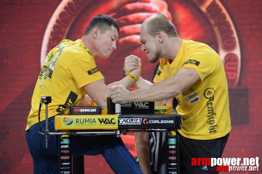 Zloty Tur 2015 by Mark Kazus - Right Hand # Siłowanie na ręce # Armwrestling # Armpower.net