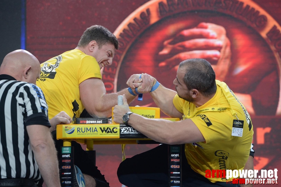 Zloty Tur 2015 by Mark Kazus - Right Hand # Armwrestling # Armpower.net