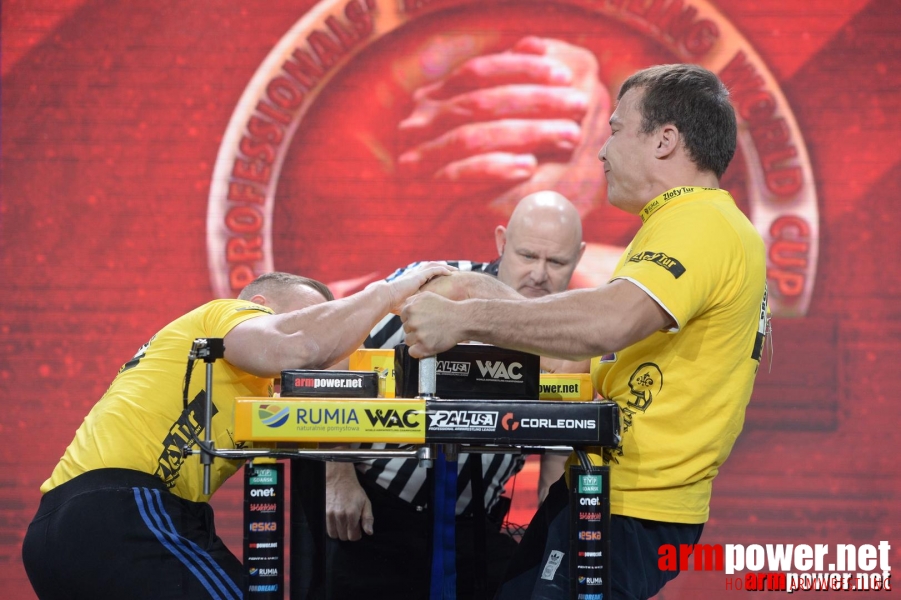 Zloty Tur 2015 by Mark Kazus - Right Hand # Armwrestling # Armpower.net