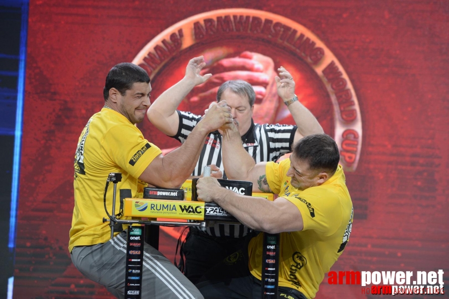 Zloty Tur 2015 by Mark Kazus - Right Hand # Siłowanie na ręce # Armwrestling # Armpower.net