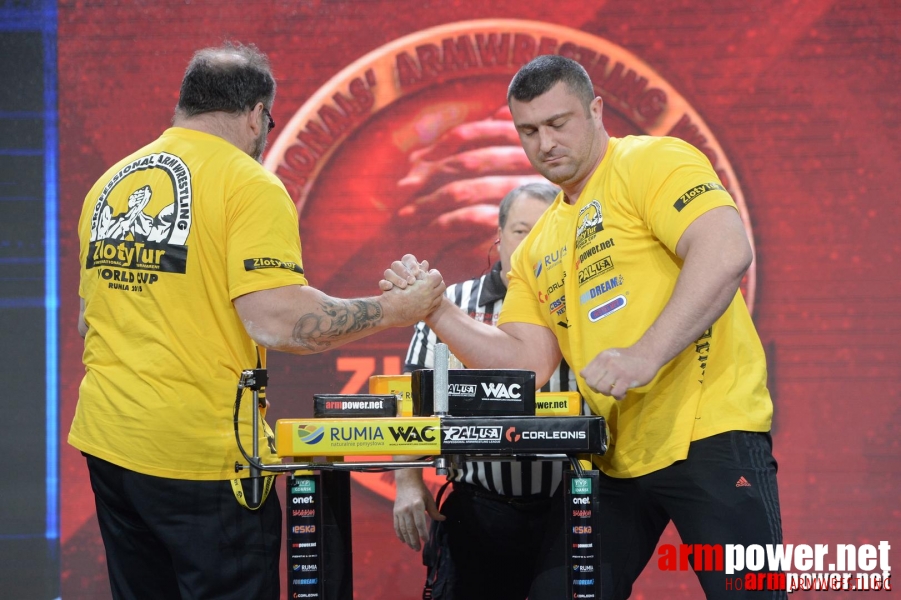 Zloty Tur 2015 by Mark Kazus - Right Hand # Siłowanie na ręce # Armwrestling # Armpower.net