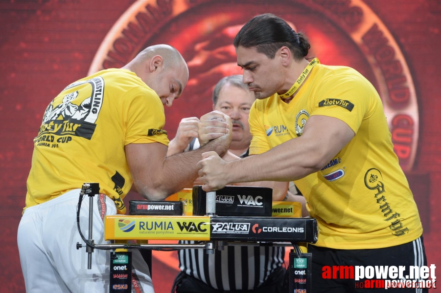 Zloty Tur 2015 by Mark Kazus - Right Hand # Armwrestling # Armpower.net