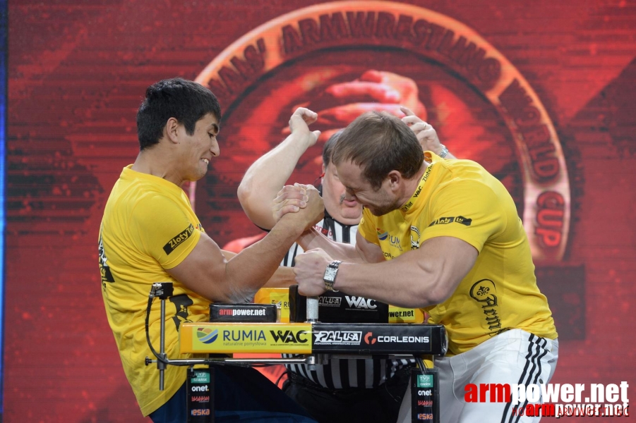 Zloty Tur 2015 by Mark Kazus - Right Hand # Armwrestling # Armpower.net