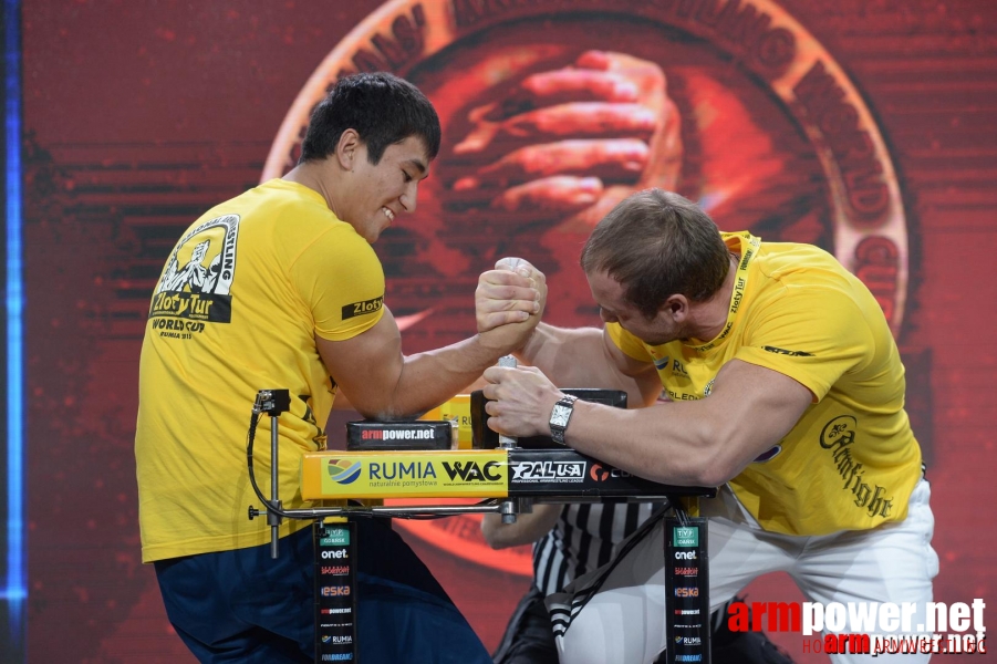 Zloty Tur 2015 by Mark Kazus - Right Hand # Siłowanie na ręce # Armwrestling # Armpower.net