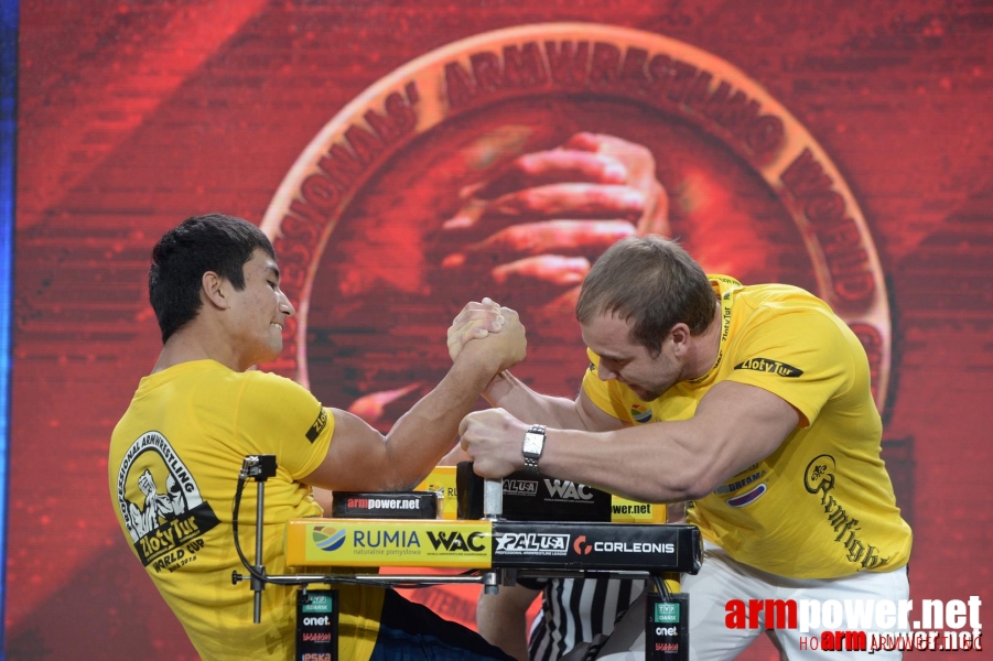 Zloty Tur 2015 by Mark Kazus - Right Hand # Siłowanie na ręce # Armwrestling # Armpower.net