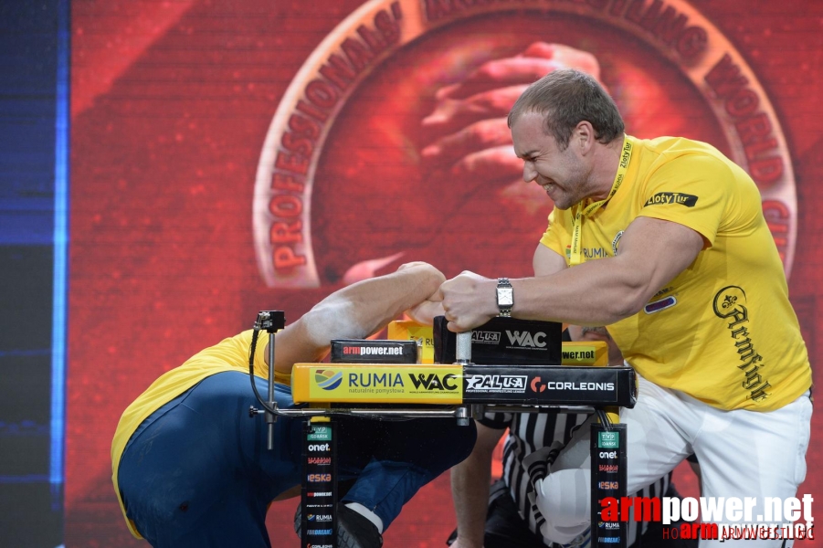 Zloty Tur 2015 by Mark Kazus - Right Hand # Siłowanie na ręce # Armwrestling # Armpower.net