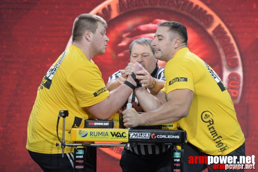 Zloty Tur 2015 by Mark Kazus - Right Hand # Siłowanie na ręce # Armwrestling # Armpower.net