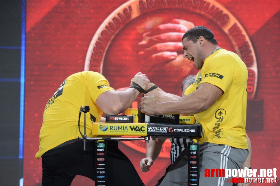 Zloty Tur 2015 by Mark Kazus - Right Hand # Siłowanie na ręce # Armwrestling # Armpower.net