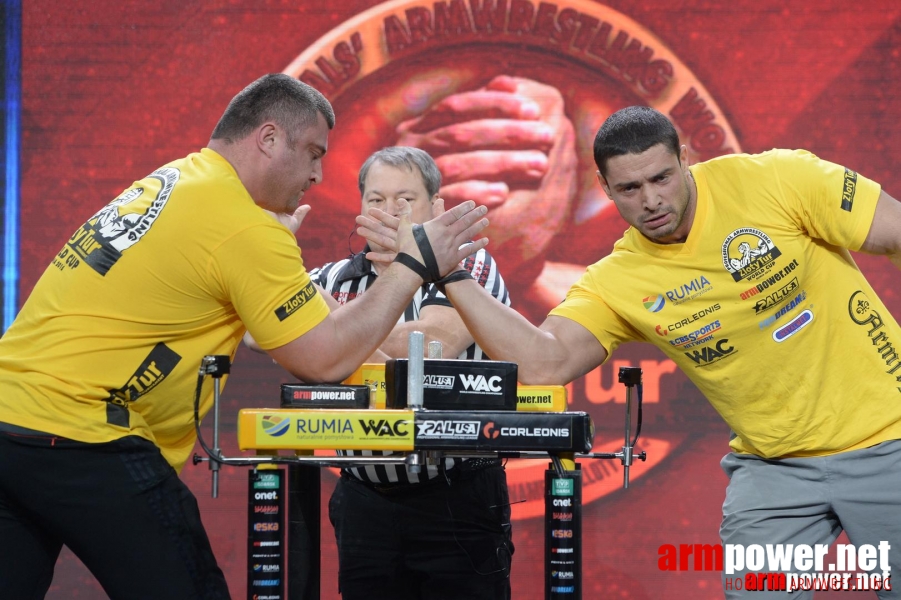 Zloty Tur 2015 by Mark Kazus - Right Hand # Armwrestling # Armpower.net