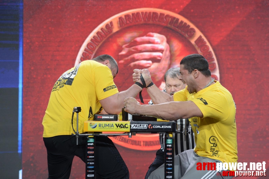 Zloty Tur 2015 by Mark Kazus - Right Hand # Siłowanie na ręce # Armwrestling # Armpower.net