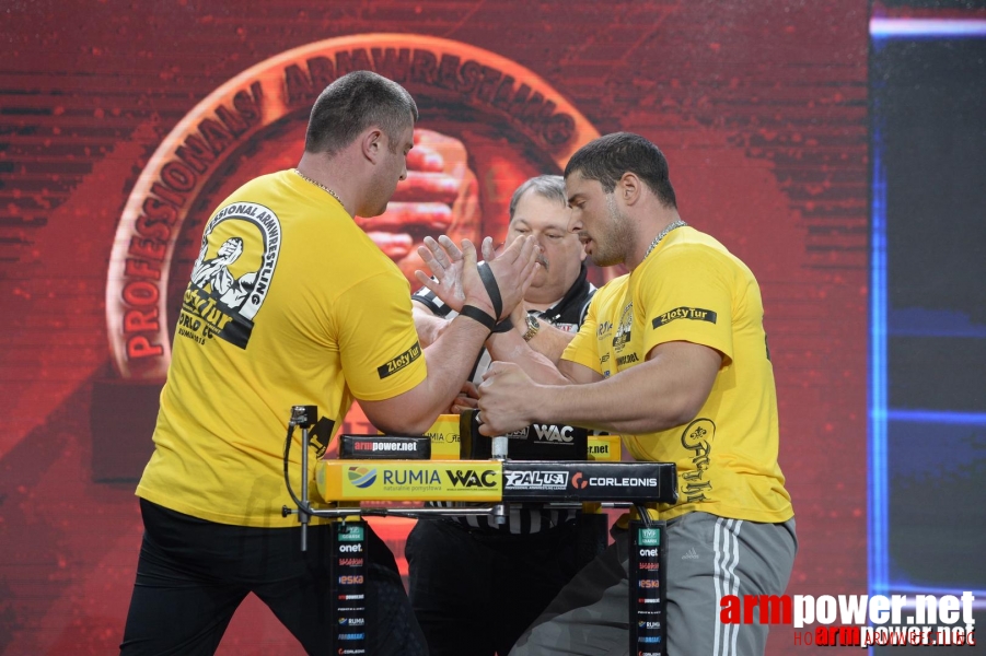 Zloty Tur 2015 by Mark Kazus - Right Hand # Siłowanie na ręce # Armwrestling # Armpower.net