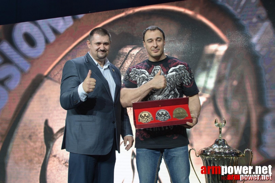 Zloty Tur 2015 by Mark Kazus - Right Hand # Siłowanie na ręce # Armwrestling # Armpower.net