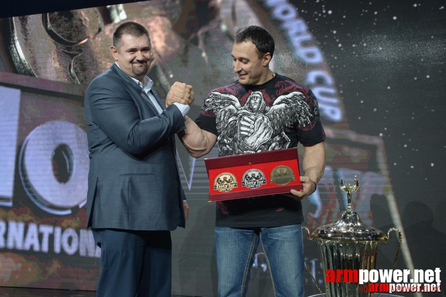 Zloty Tur 2015 by Mark Kazus - Right Hand # Siłowanie na ręce # Armwrestling # Armpower.net