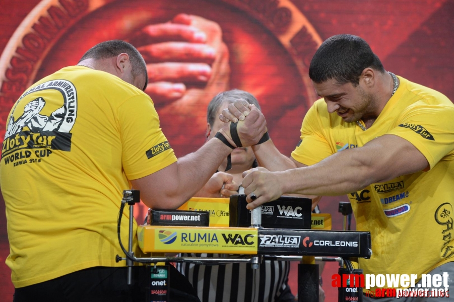 Zloty Tur 2015 by Mark Kazus - Right Hand # Armwrestling # Armpower.net