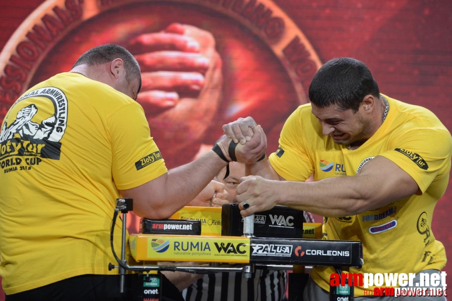 Zloty Tur 2015 by Mark Kazus - Right Hand # Siłowanie na ręce # Armwrestling # Armpower.net