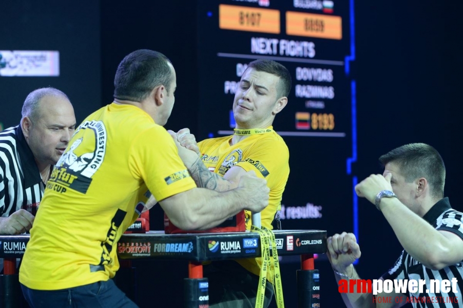 Zloty Tur 2016 - left hand by Mark Kazus # Armwrestling # Armpower.net