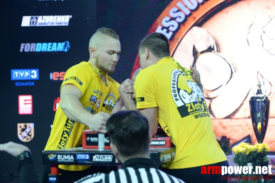 Zloty Tur 2016 - left hand by Mark Kazus # Armwrestling # Armpower.net