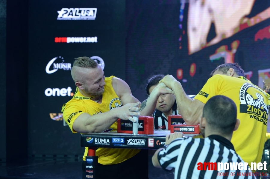 Zloty Tur 2016 - left hand by Mark Kazus # Armwrestling # Armpower.net